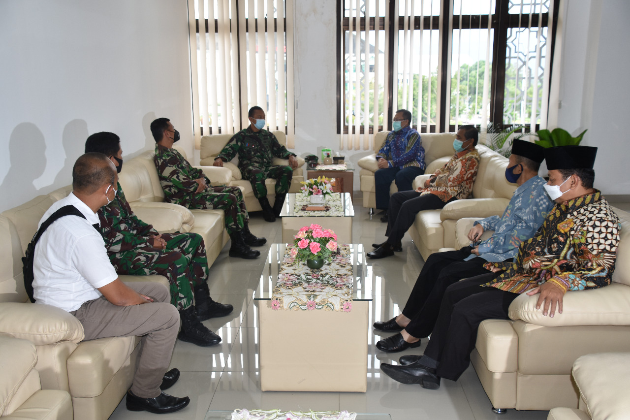 Silaturahmi Ke Kampus IAIN Salatiga, Danrem 073/Makutarama Disambut Pihak Rektor 